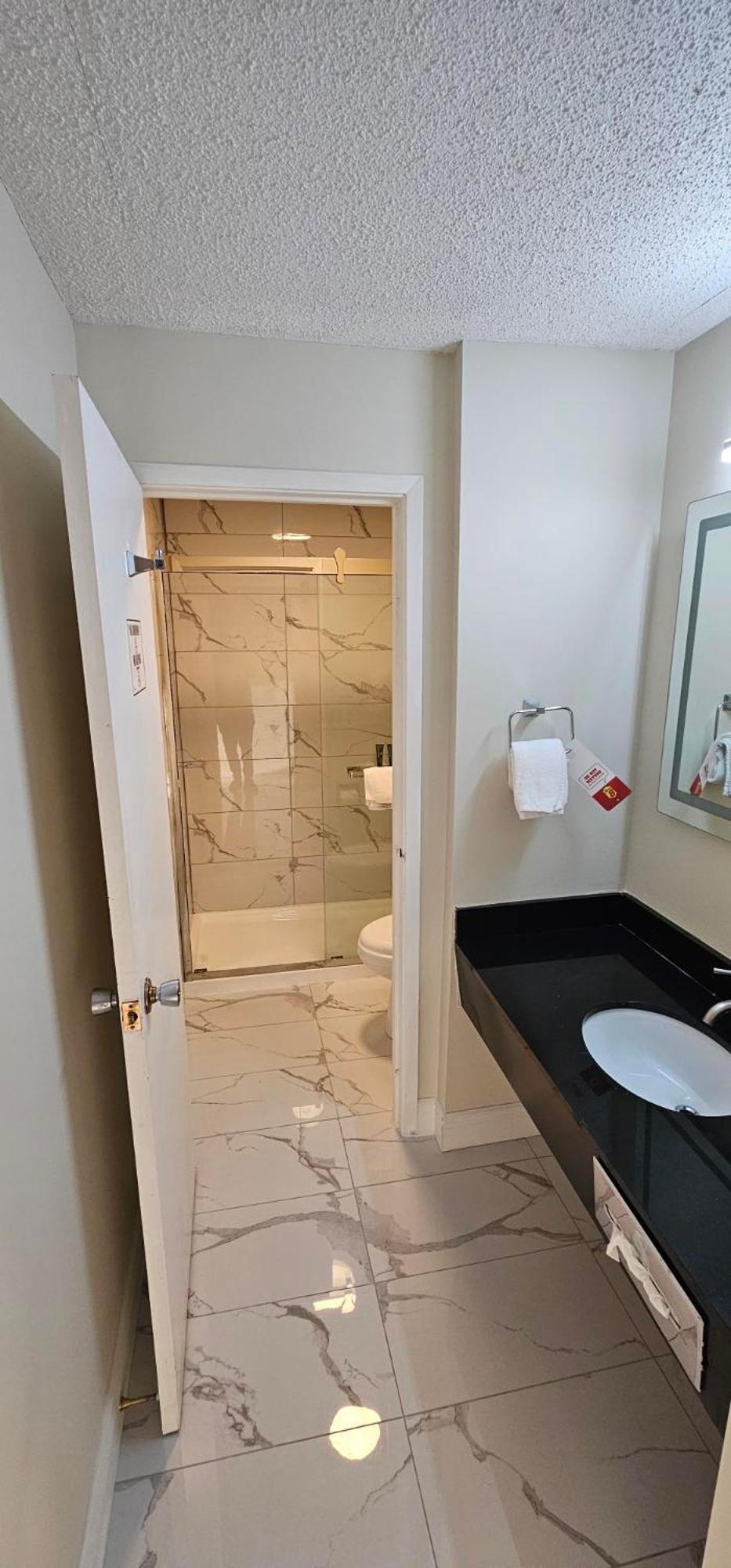 ซูเปอร์ 8 บาย วินด์แฮม เคิร์กแลนด์ เลก Hotel Kirkland Lake ภายนอก รูปภาพ